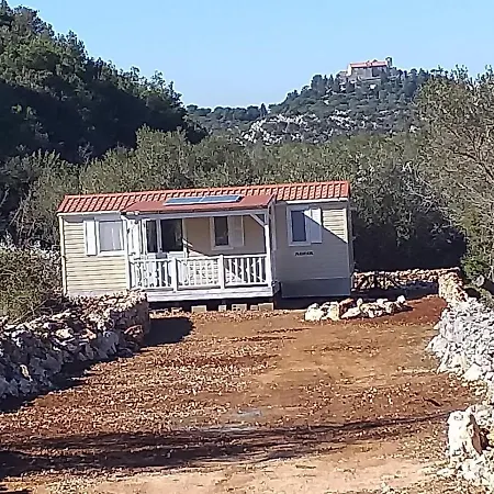 Vinodol Mobile Vendégház Tkon